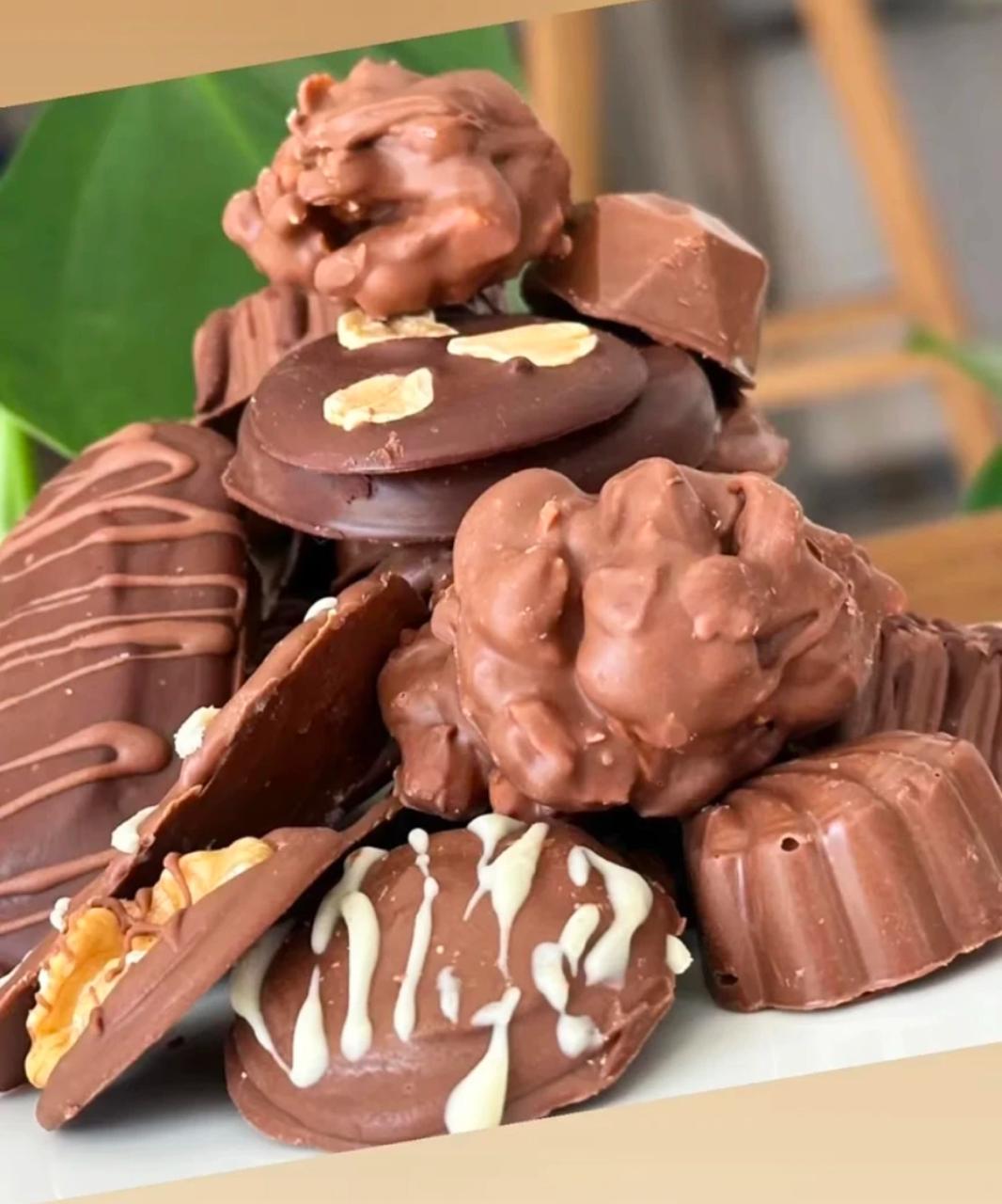 Rocas de chocolate con frutos secos