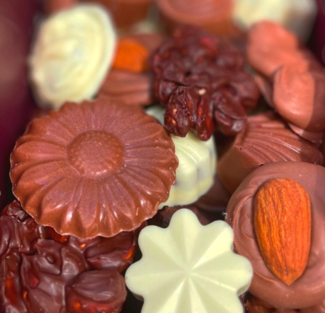 Bombones artesanales de F&F Chocolates en detalle